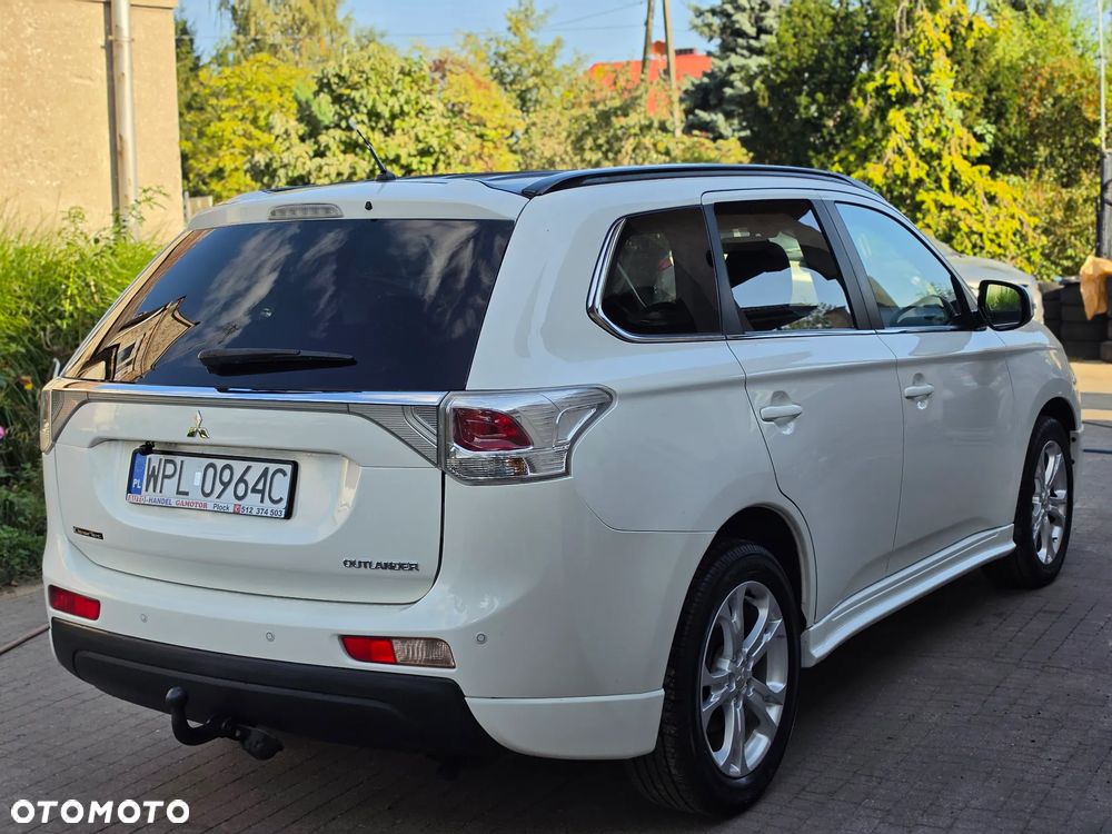 Mitsubishi Outlander - 14