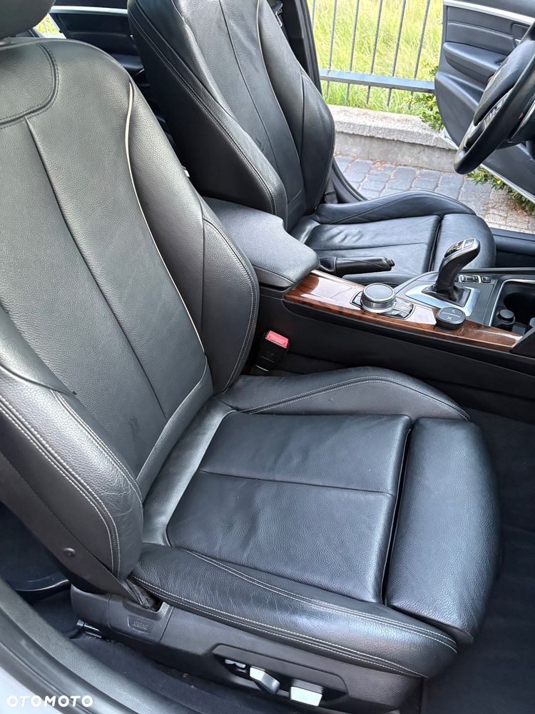 BMW Seria 3 330i xDrive Sport Line - 14