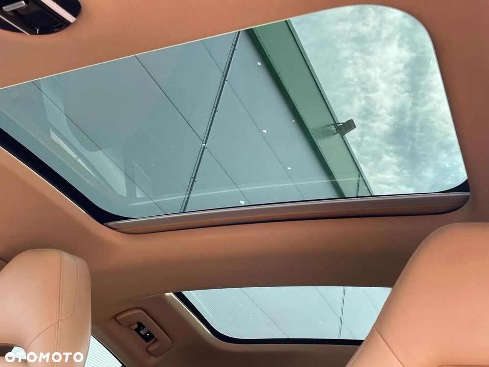 Porsche Panamera - 25