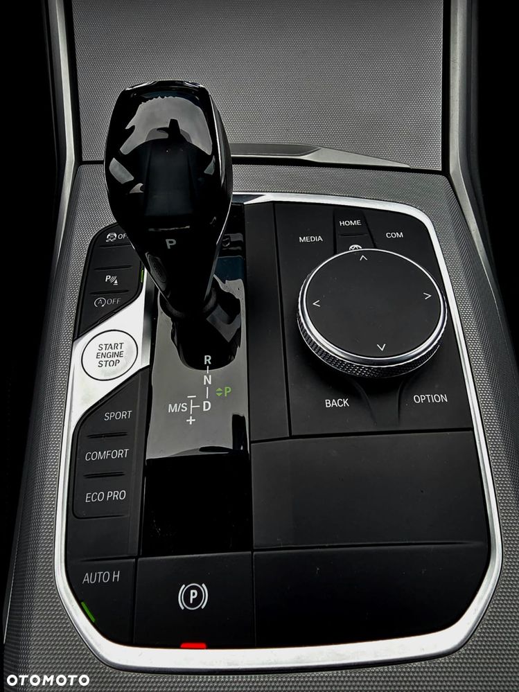 BMW Seria 3 318d Advantage - 22