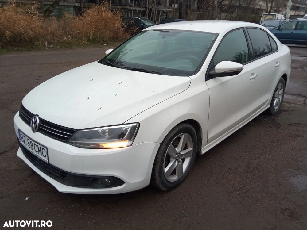 Volkswagen Jetta 1.2 TSI Trendline - 2