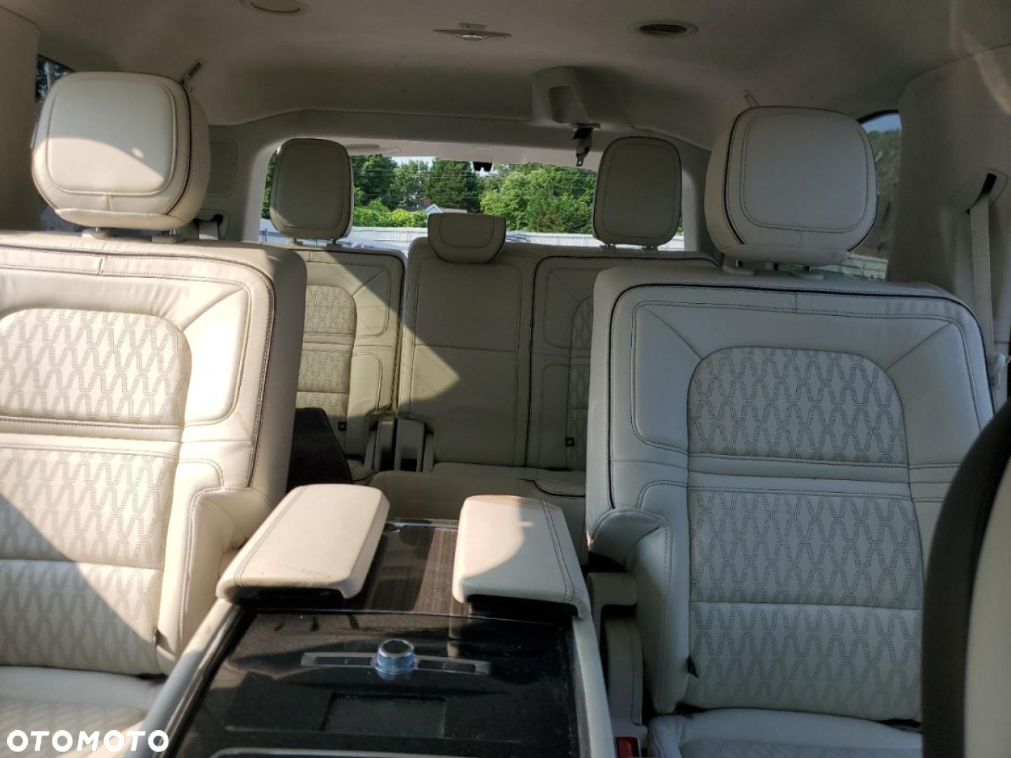 Lincoln Navigator - 10