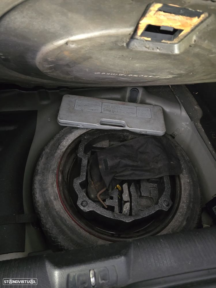 Peugeot 407 1.6 HDi Executive - 18
