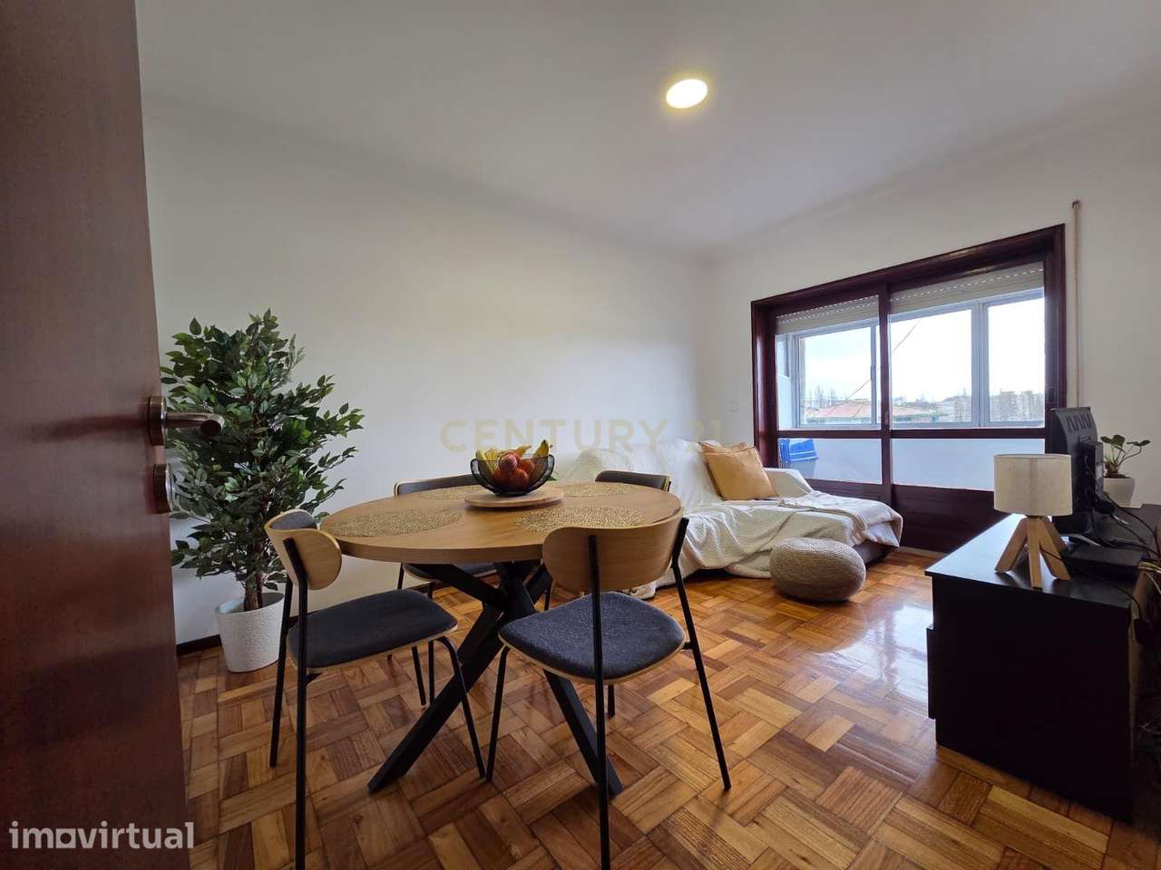 Apartamento T2 | S. Mamede de Infesta | Próximo ao HSJ | Transportes - Grande imagem: 2/26