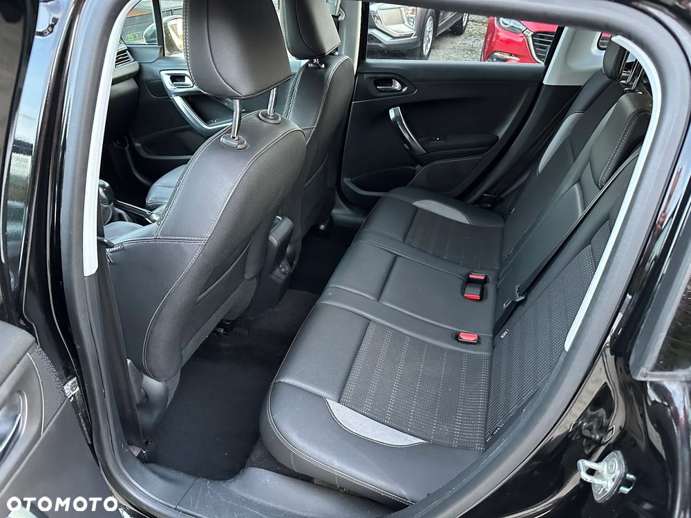 Peugeot 2008 - 21
