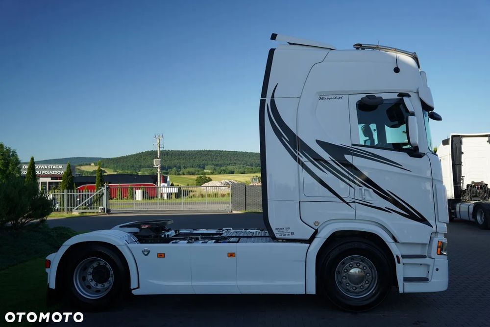 Scania S 580 / V8 / RETARDER / KLIMA POSTOJOWA / CAŁA NA PODUSZKACH / SKÓRY / - 9