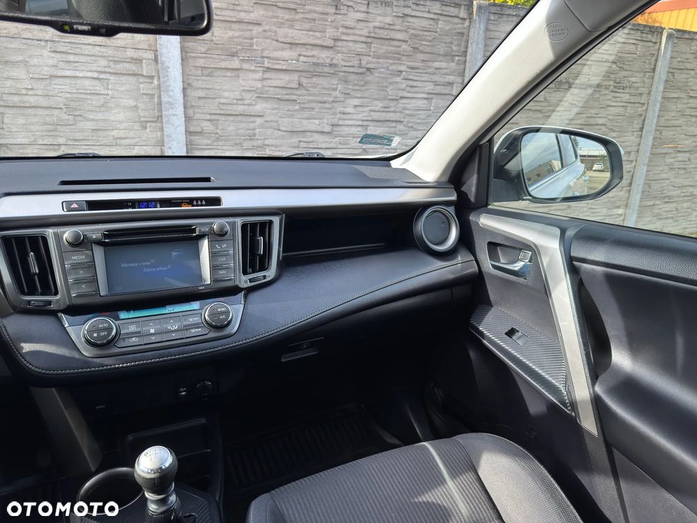 Toyota RAV4 2.0 D-4D Premium - 21