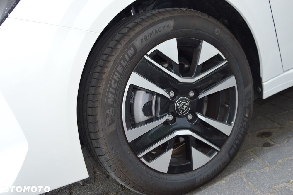Peugeot 208 PureTech 100 Allure - 19