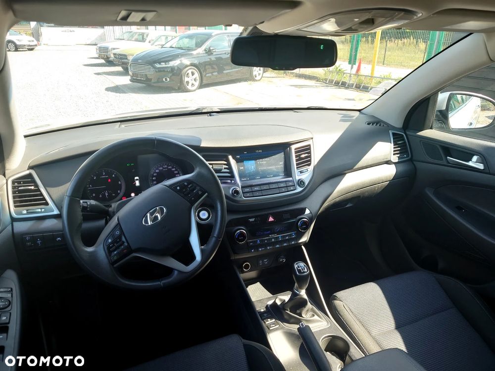 Hyundai Tucson 1.7 CRDI BlueDrive Style 2WD - 11