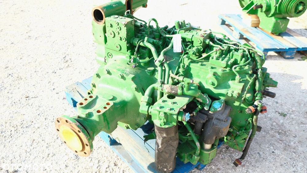 Most napęd John Deere  tylny przekładnia napędowa skrzynia do modeli 5090R,5100R,5115R,5125R ,YZ 19958 - 13