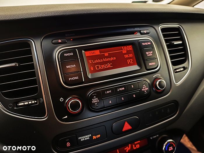 Kia Carens - 29