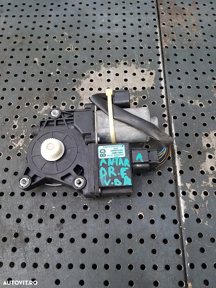 Motoras macara dreapta fata opel antara a l07 96673004 - 1