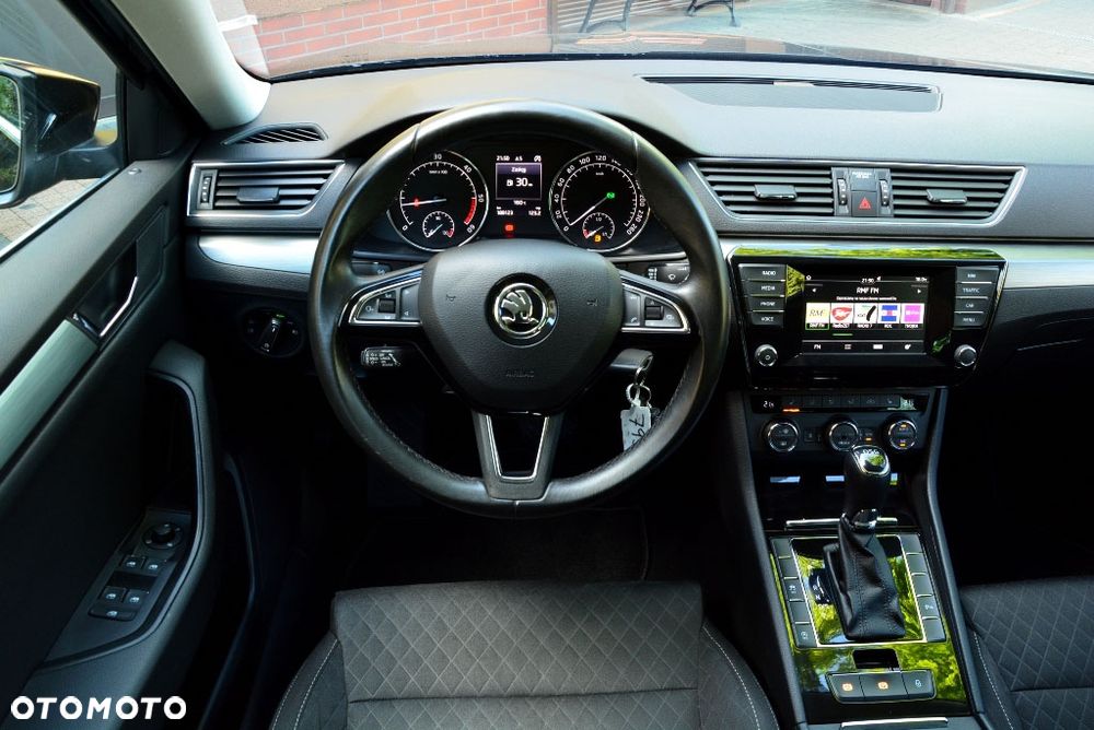 Skoda Superb 2.0 TDI DSG Style - 9
