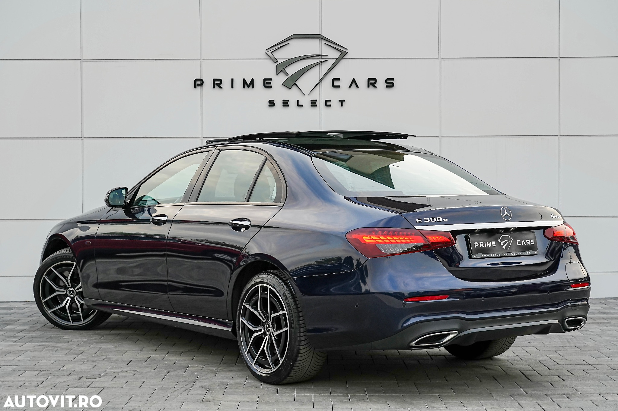 Mercedes-Benz E 350e 9G-TRONIC AMG Line - 2