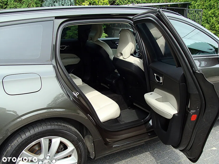 Volvo V60 D3 Momentum Pro - 14