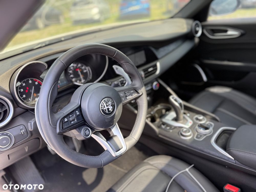 Alfa Romeo Giulia 2.0 Turbo Veloce - 17