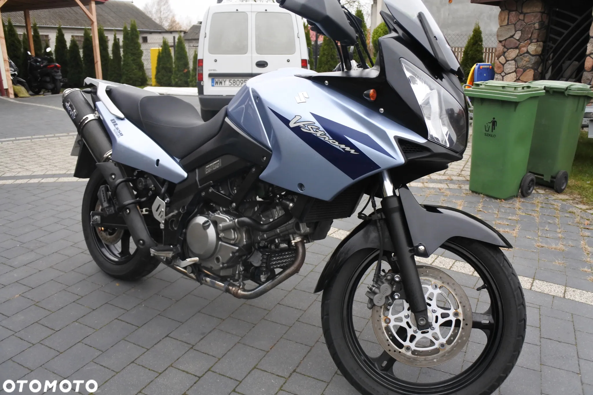 Suzuki V-STROM - 2