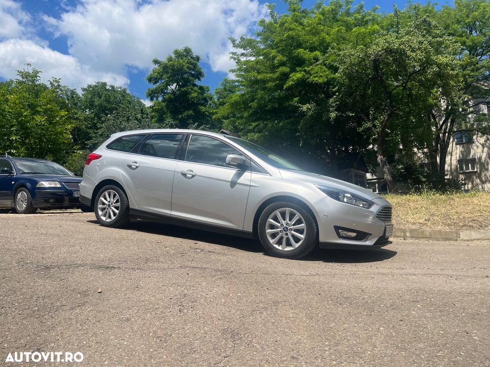 Ford Focus 1.5 EcoBoost ST-Line - 1