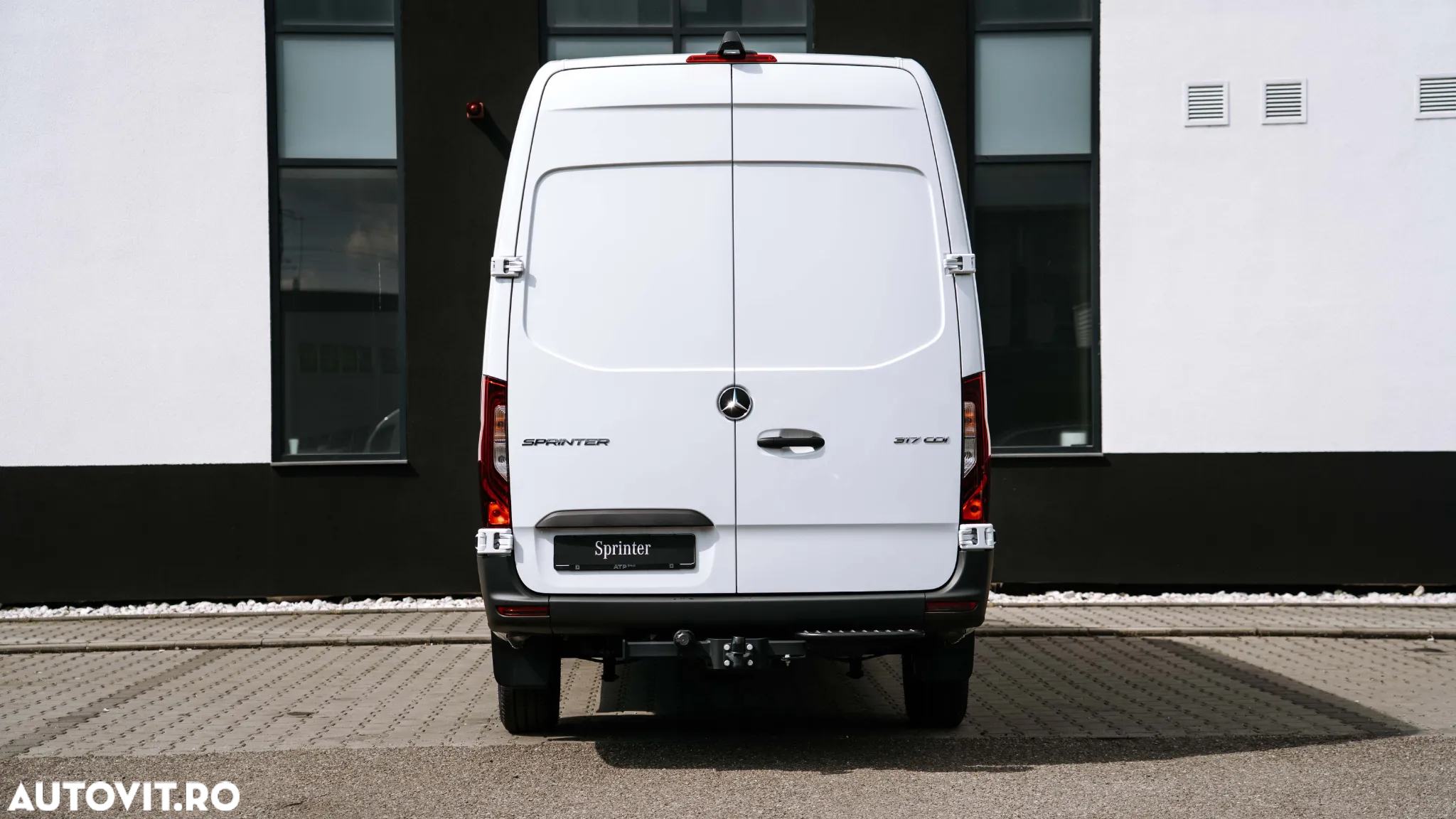 Mercedes-Benz Sprinter - 9