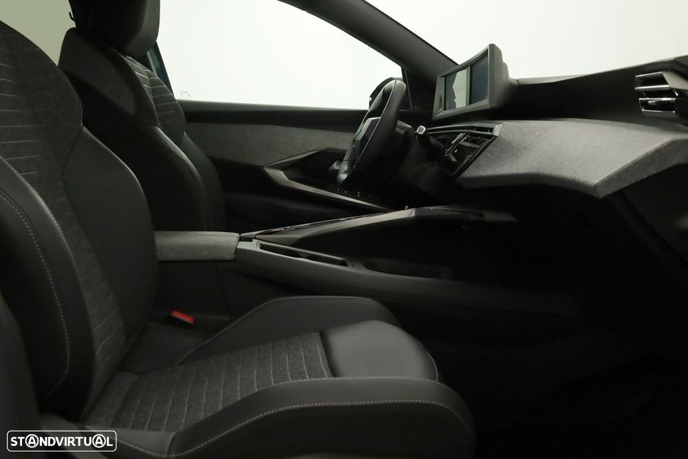 Peugeot 5008 1.2 Hybrid Allure e-DCS6 - 18
