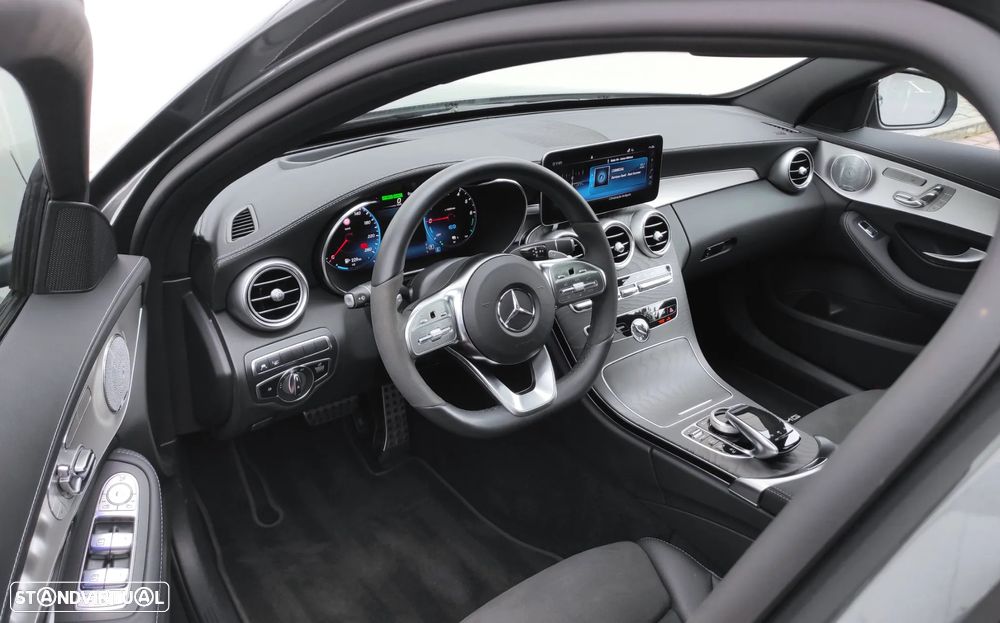 Mercedes-Benz C 300 de AMG Line - 21