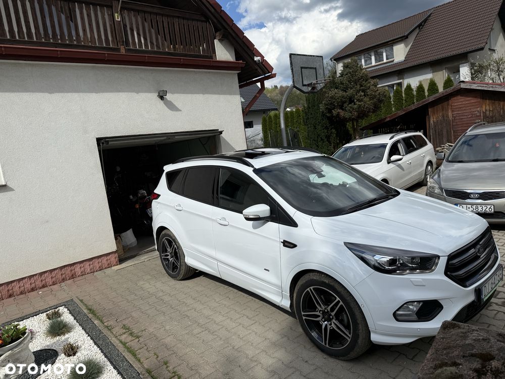 Ford Kuga - 4