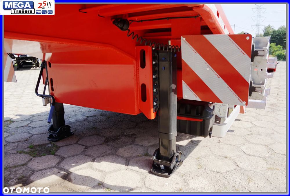 Inny Laweta 3 osie, 4 x zagłębienia kół, 58 T DMC !!! - 22