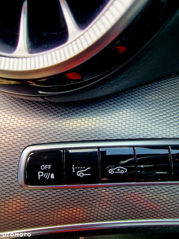 Mercedes-Benz Klasa E 43 AMG 4Matic 9G-TRONIC - 28