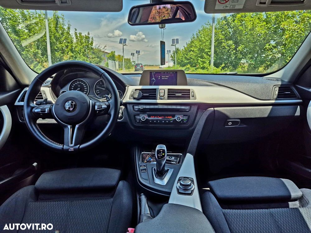 BMW Seria 3 320d Aut. - 12