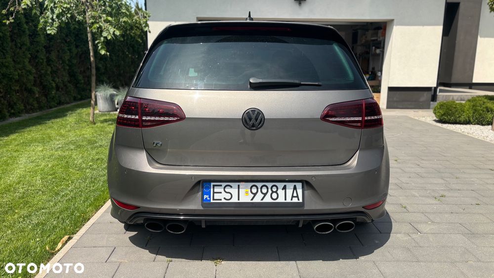 Volkswagen Golf - 8