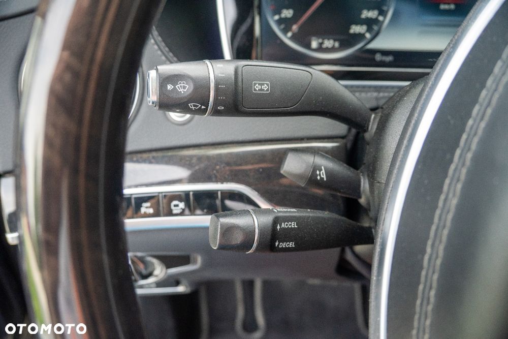 Mercedes-Benz Klasa S 500 4-Matic L 7G-TRONIC - 32