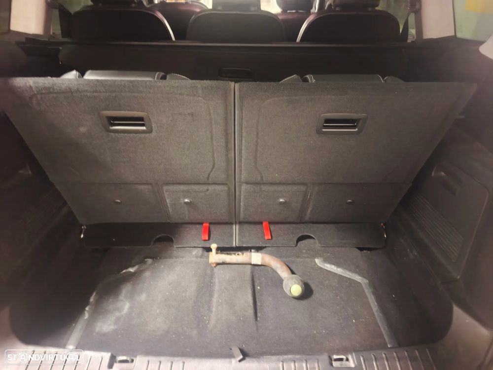 Ford S-Max 1.8 TDCi Titanium 7L - 30