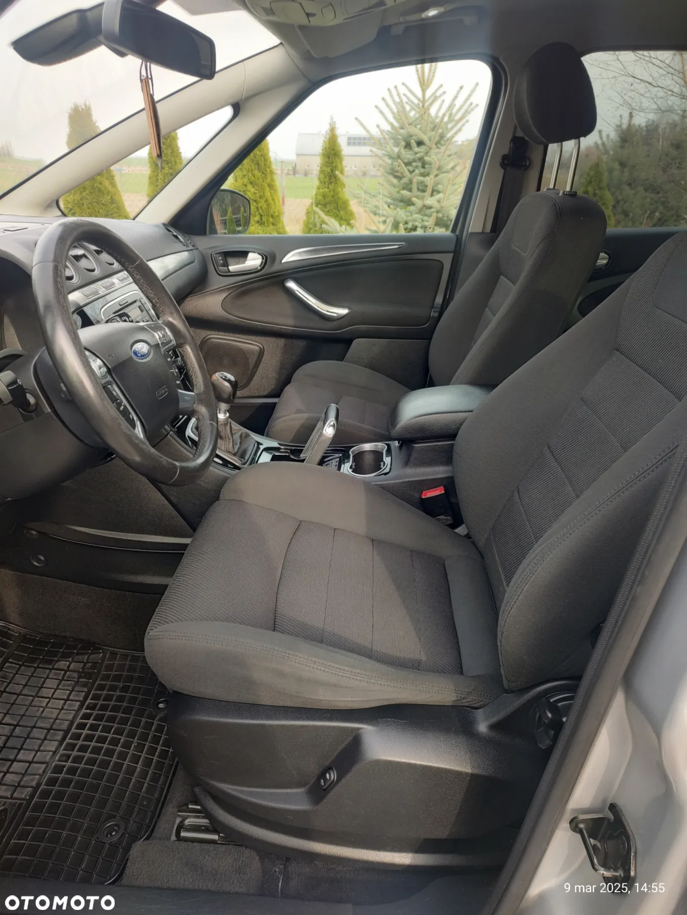 Ford S-Max - 11