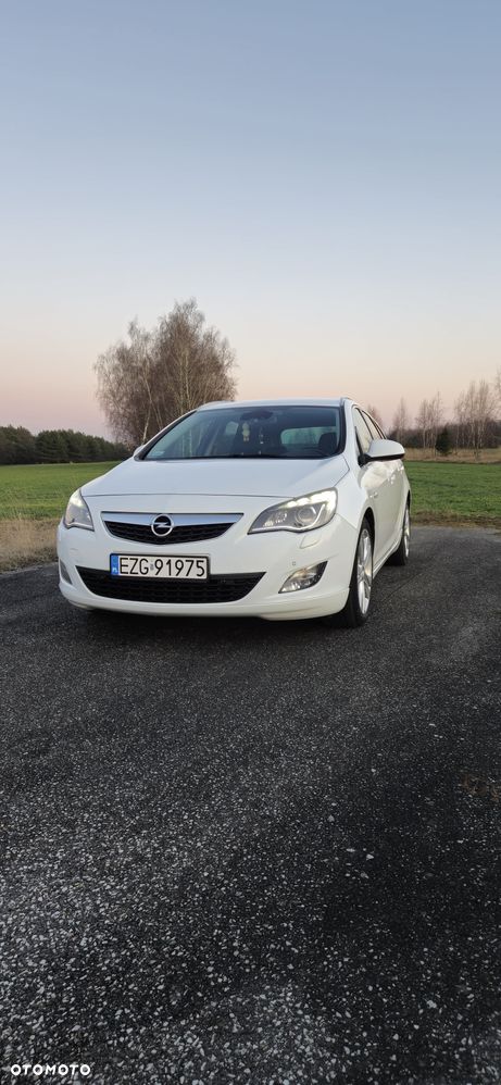 Opel Astra 2.0 CDTI DPF Cosmo - 9