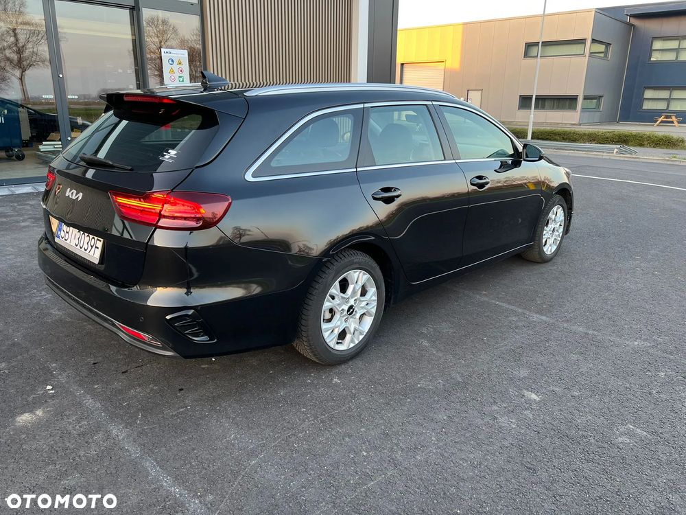 Kia Ceed 1.6 CRDi mHEV M - 3