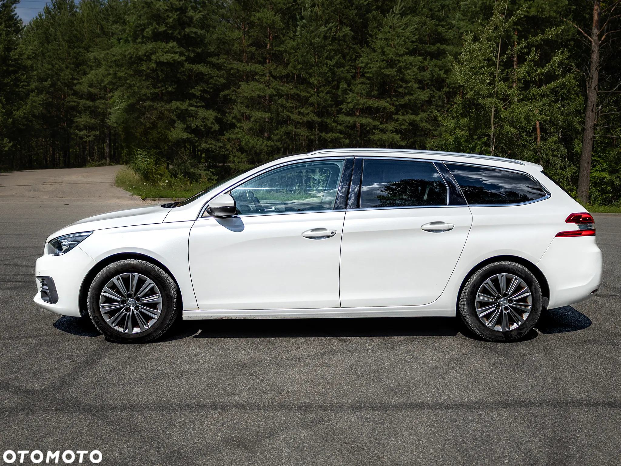 Peugeot 308 1.2 PureTech Allure S&S - 2