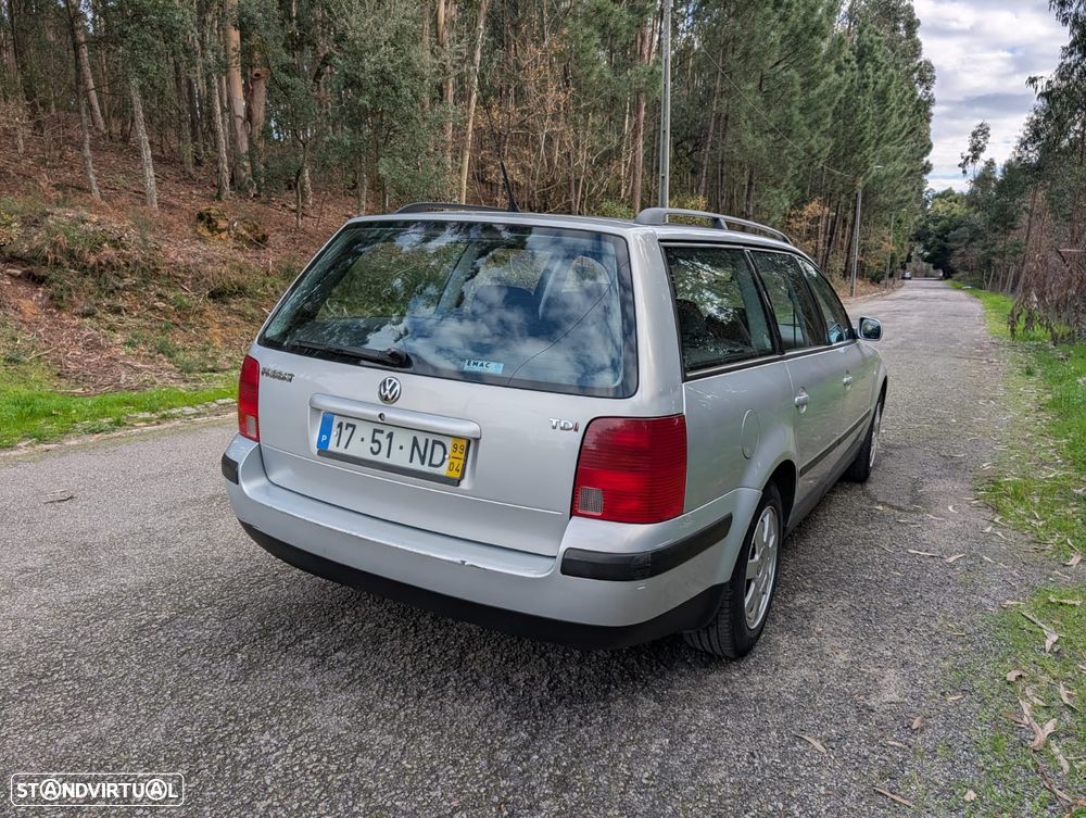 VW Passat Variant 1.9 TDi Confortline - 4