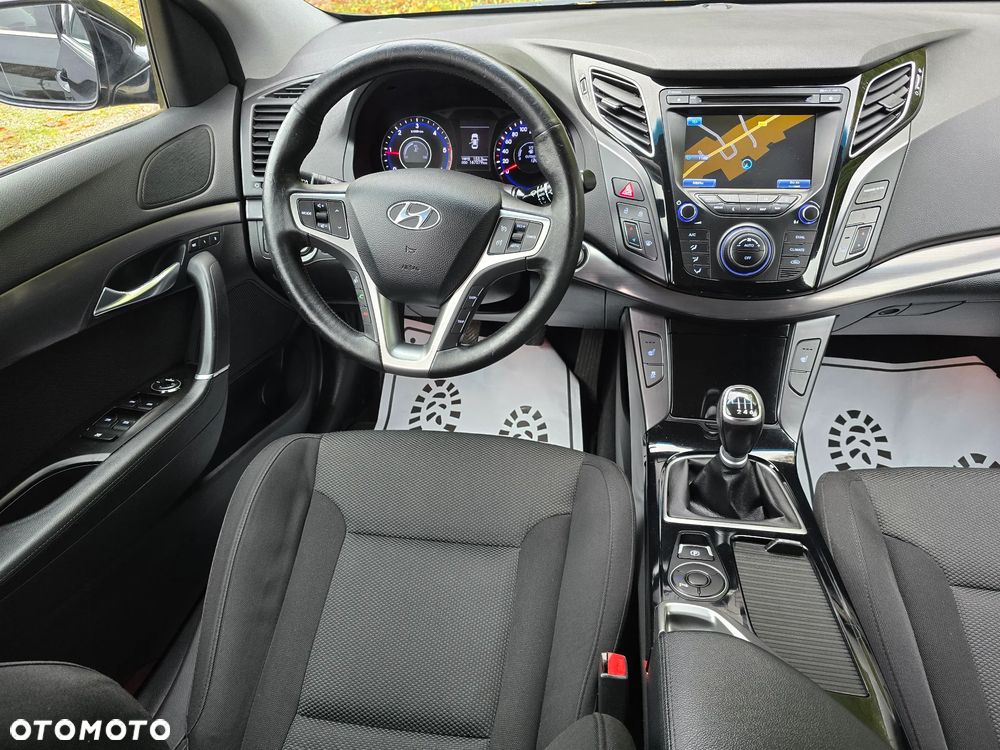 Hyundai i40 1.7 CRDi Comfort + - 29