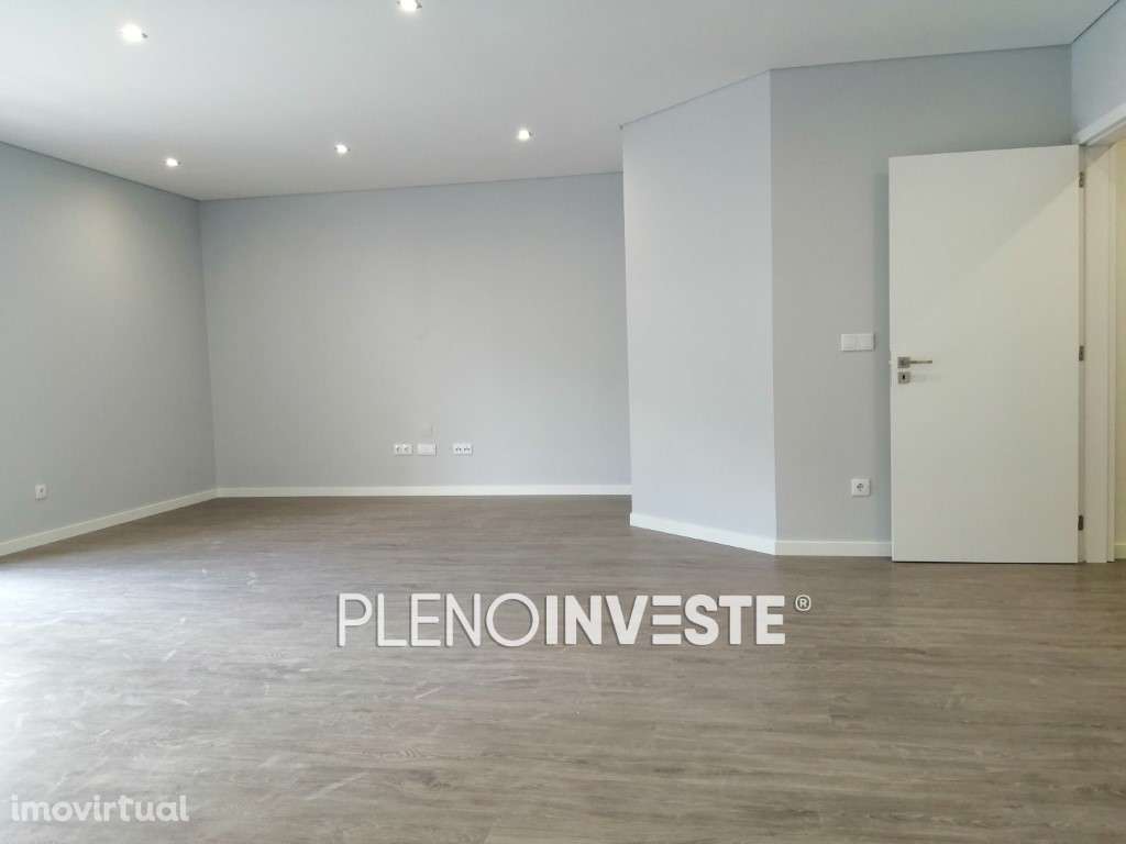 Apartamento T3 novo, com parqueamento e arrecadação - Grande imagem: 4/21