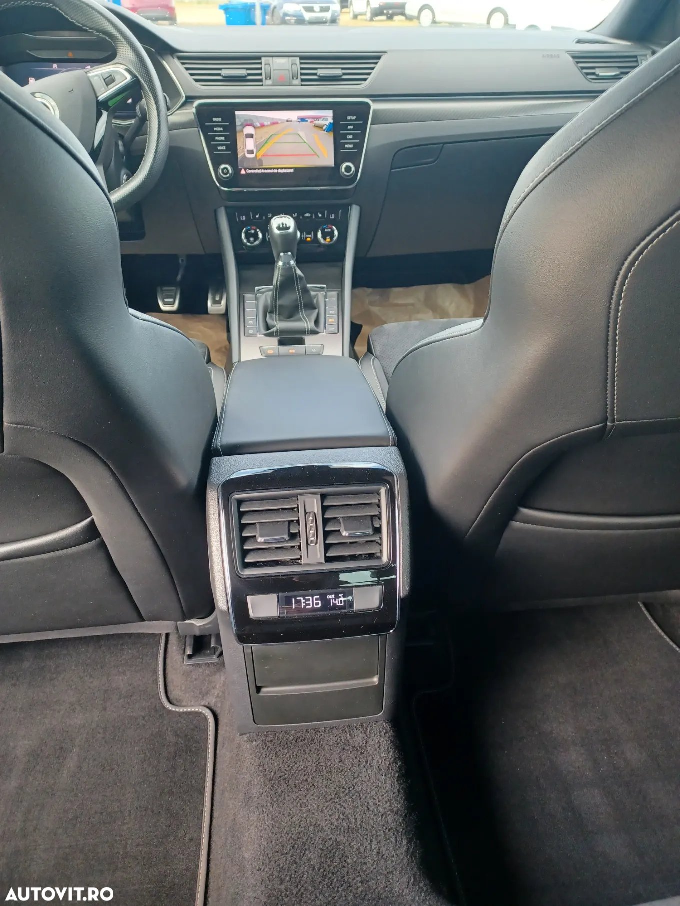 Skoda Superb 2.0 TDI Sportline - 24