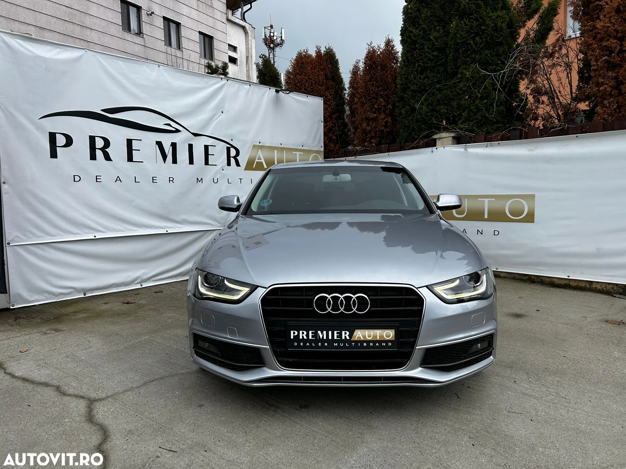 Audi A4 2.0 TDI DPF clean diesel S line Sportpaket - 12