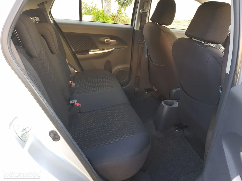 Toyota Urban Cruiser 1.33 VVT-i Sol - 36