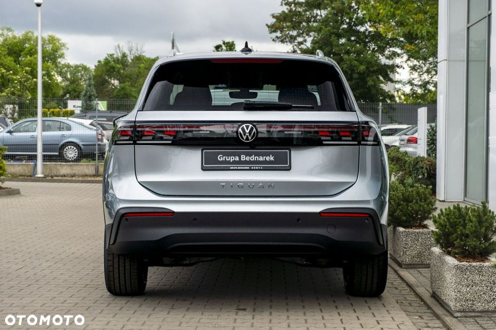 Volkswagen Tiguan - 8