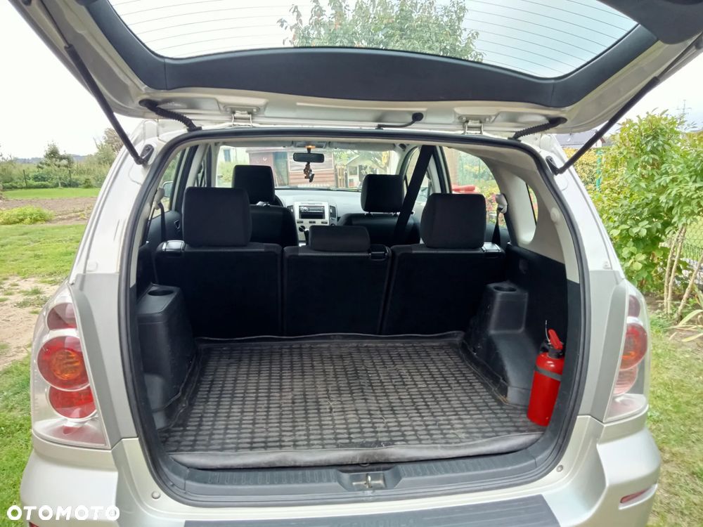Toyota Corolla Verso - 7