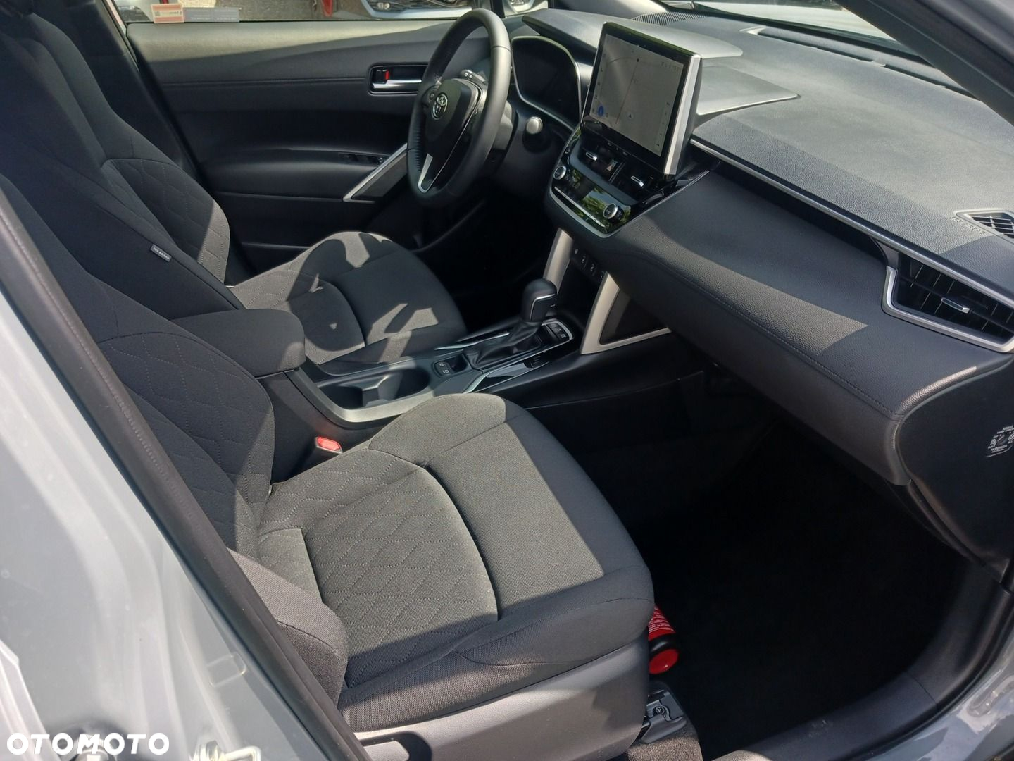 Toyota Corolla Cross 2.0 Hybrid Style - 12