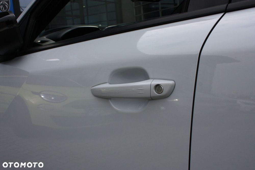 Peugeot 2008 1.2 PureTech Allure S&S EAT8 - 32