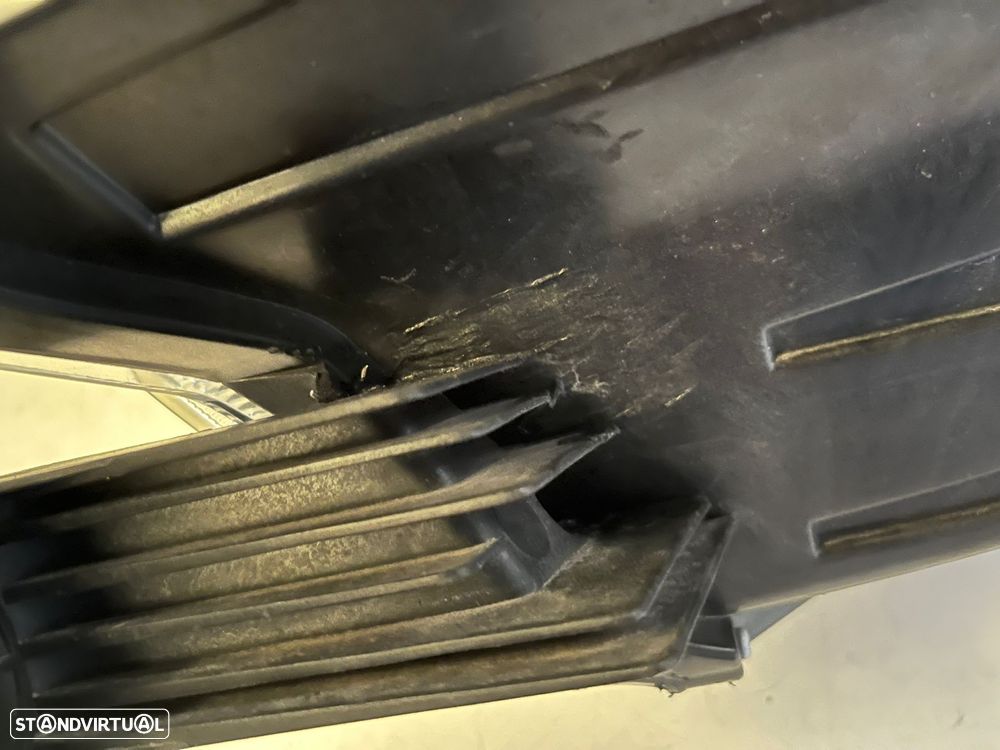 Maxus T90 EV - FAROL LED DIREITO - FF826 - 8