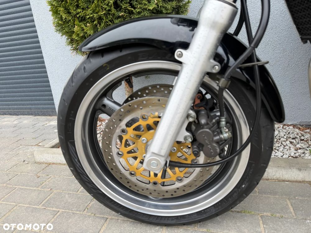 Suzuki GSX - 29
