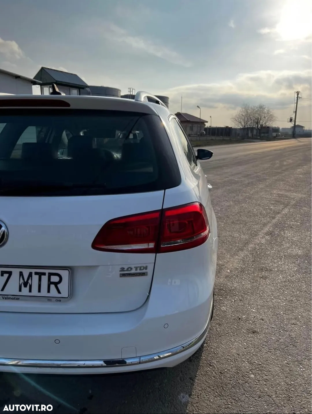 Volkswagen Passat Variant 2.0 TDI BlueMotion Technology DSG Comfortline - 5