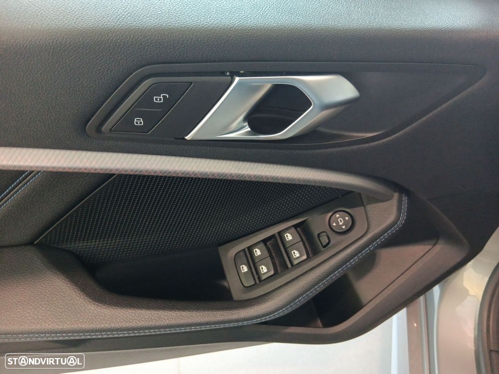 BMW 116 d Pack Desportivo M Auto - 13